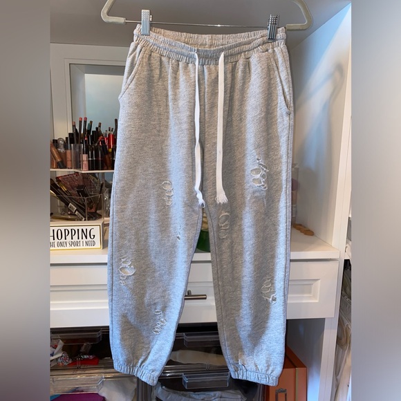 Sweatsuit both pieces included - Picture 2 of 16